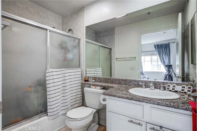 532 N Mariposa Avenue 104, Los Angeles, CA 90004
