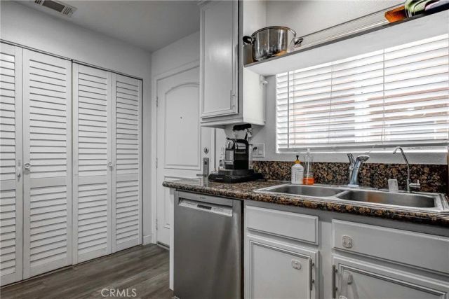 532 N Mariposa Avenue 104, Los Angeles, CA 90004