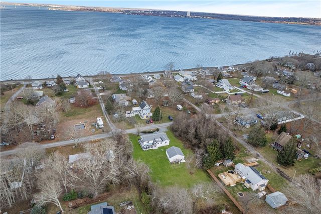 0176 Daniel Avenue, Portsmouth, RI 02872