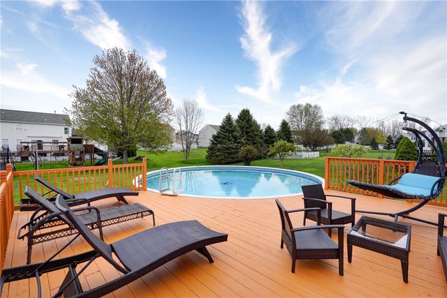 644 Yardley Court, Webster, NY 14580