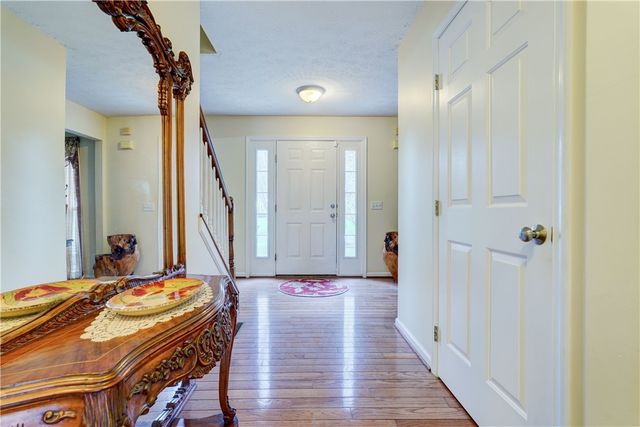 644 Yardley Court, Webster, NY 14580