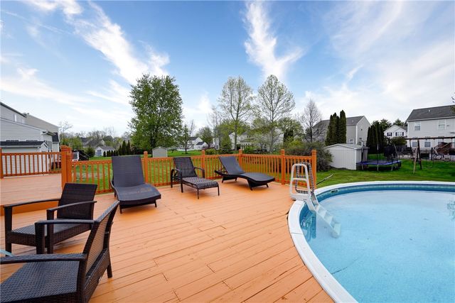 644 Yardley Court, Webster, NY 14580