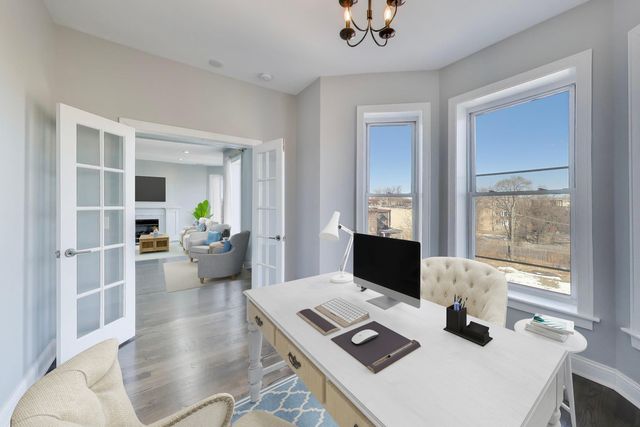 313 E 60th Street 4, Chicago, IL 60637