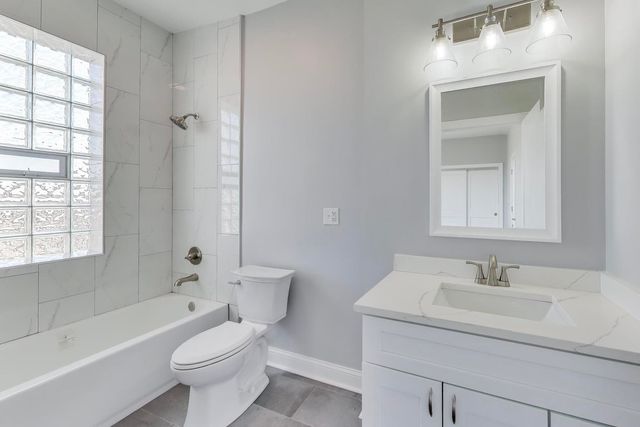 313 E 60th Street 4, Chicago, IL 60637