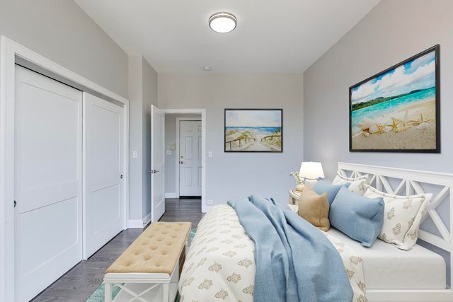 313 E 60th Street 4, Chicago, IL 60637