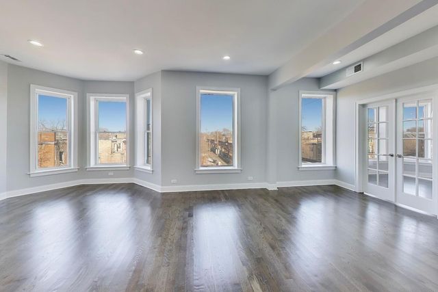 313 E 60th Street 4, Chicago, IL 60637