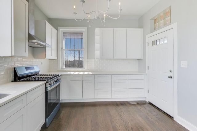 313 E 60th Street 4, Chicago, IL 60637