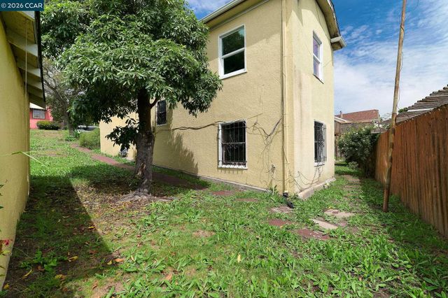 2636 Cole St, Oakland, CA 94601