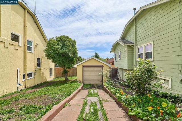 2636 Cole St, Oakland, CA 94601
