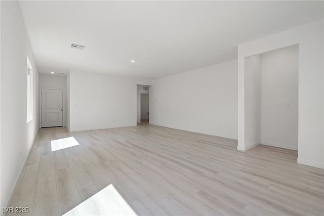 6763 Magnolia River Avenue, Las Vegas, NV 89156