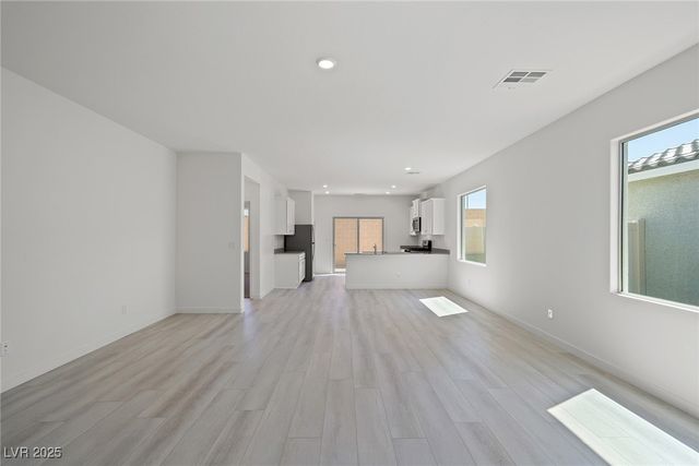 6763 Magnolia River Avenue, Las Vegas, NV 89156