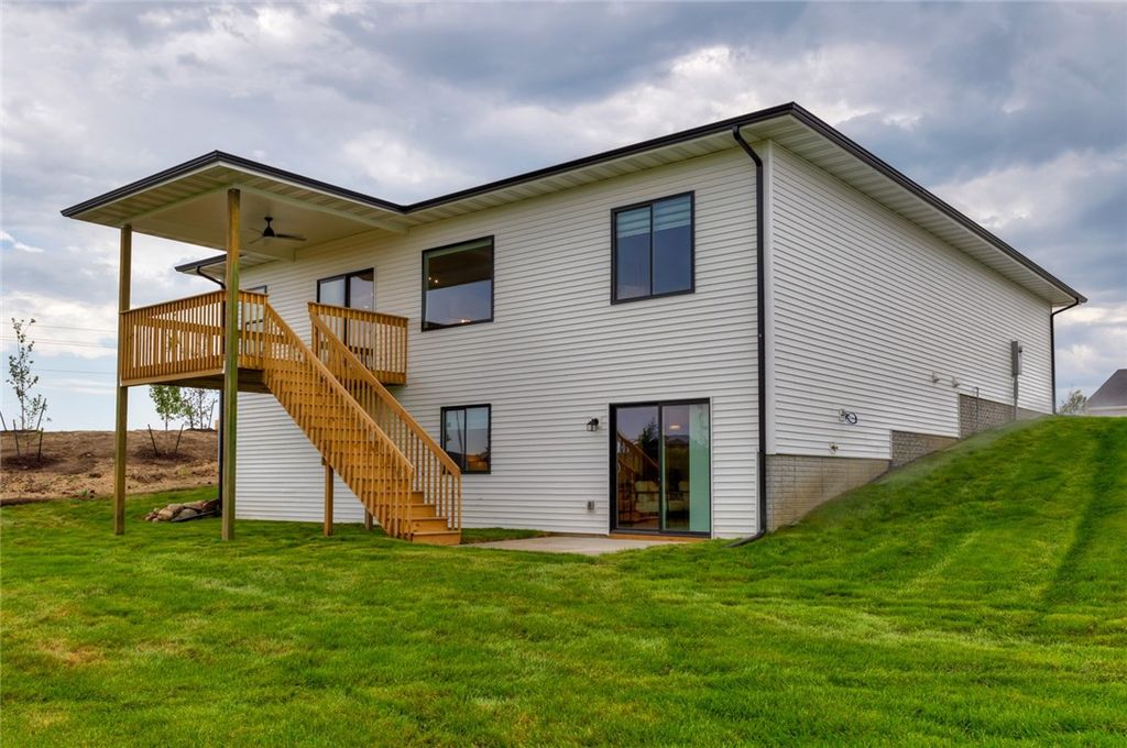 5401 167th Street, Urbandale, IA 50323