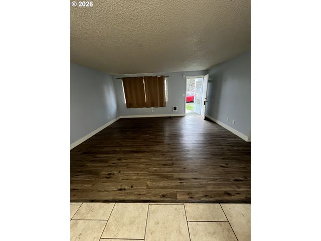 1107 E 30TH St, Vancouver, WA 98663