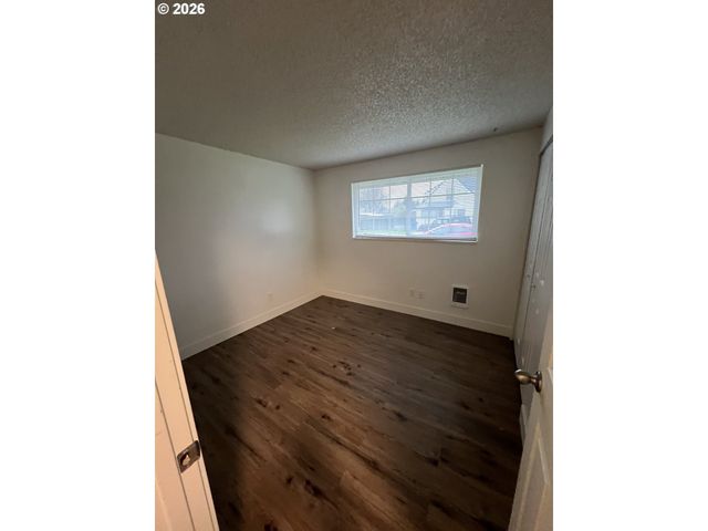 1107 E 30TH St, Vancouver, WA 98663