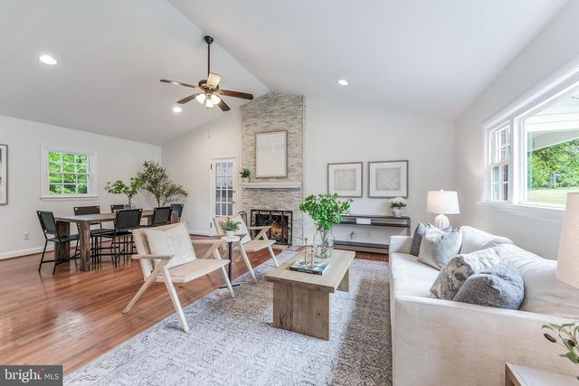 3447 LITTLE HUNTING CREEK DR, Alexandria, VA 22309