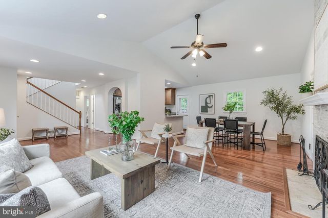 3447 LITTLE HUNTING CREEK DR, Alexandria, VA 22309