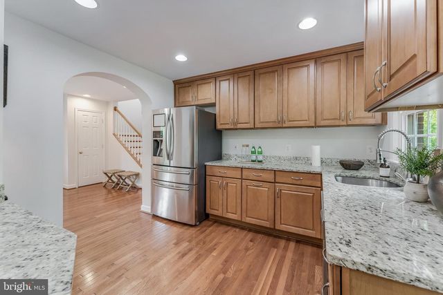 3447 LITTLE HUNTING CREEK DR, Alexandria, VA 22309