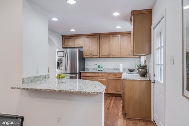 3447 LITTLE HUNTING CREEK DR, Alexandria, VA 22309
