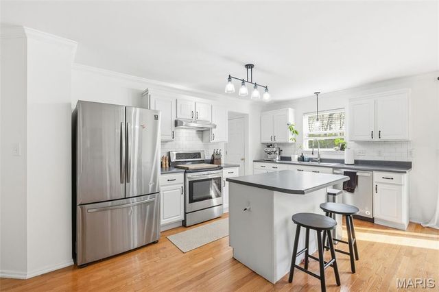 1216 Flintshire Lane, Lake St Louis, MO 63367