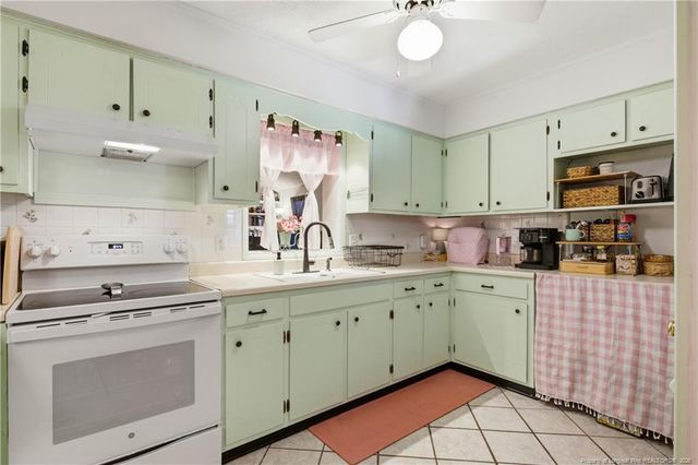1902 Wayne Lane, Fayetteville, NC 28304