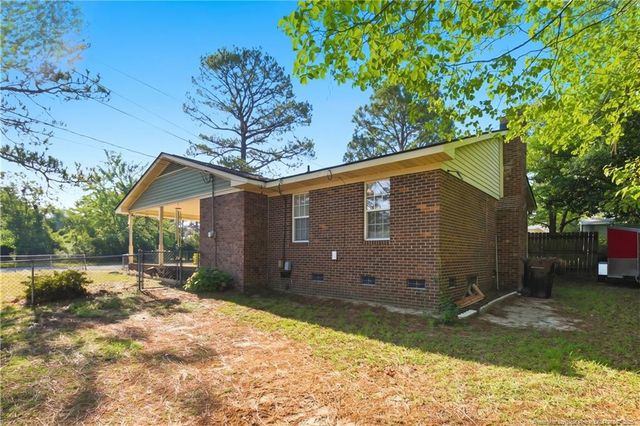 1902 Wayne Lane, Fayetteville, NC 28304