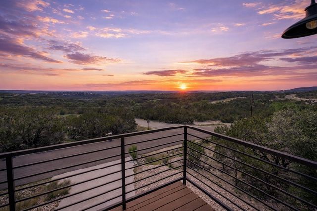 8501 Bronco LN, Lago Vista, TX 78645