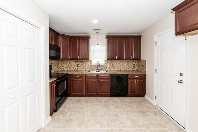 113 Delafield Drive, Summerville, SC 29483
