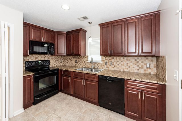 113 Delafield Drive, Summerville, SC 29483