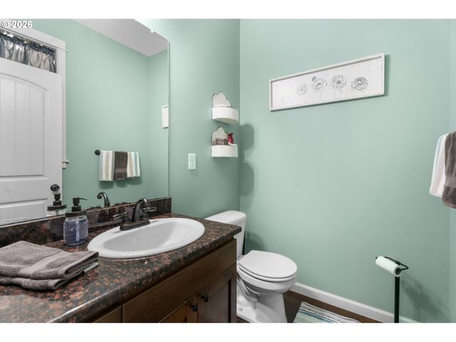 218 FINNEYS Ave, Molalla, OR 97038