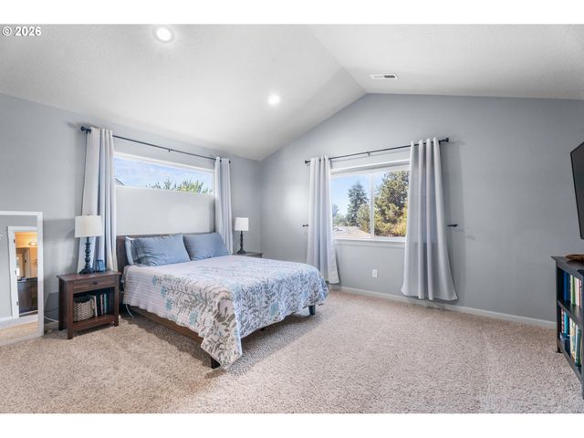 218 FINNEYS Ave, Molalla, OR 97038