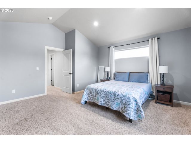 218 FINNEYS Ave, Molalla, OR 97038