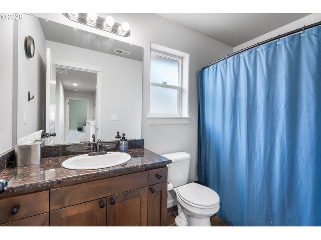 218 FINNEYS Ave, Molalla, OR 97038