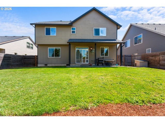 218 FINNEYS Ave, Molalla, OR 97038
