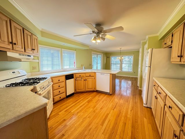 25 Fieldwood Dr, Bridgewater, MA 02324