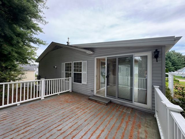 25 Fieldwood Dr, Bridgewater, MA 02324
