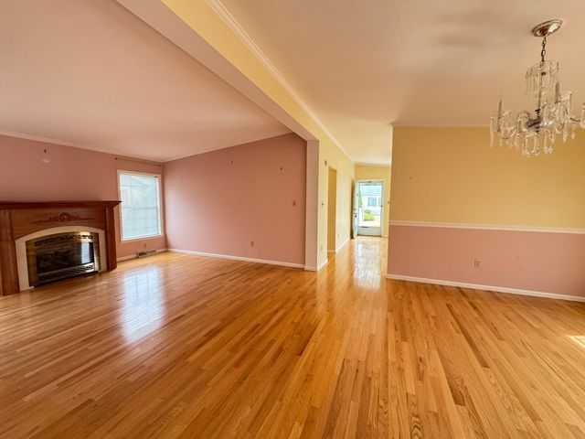25 Fieldwood Dr, Bridgewater, MA 02324