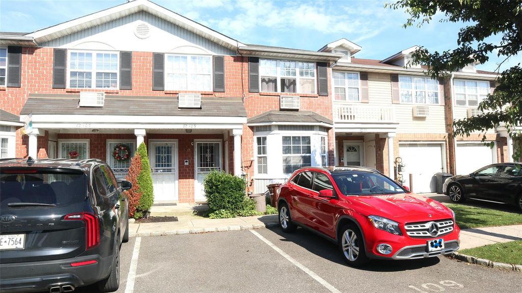 82109 Country Pointe Circle, Queens Village, NY 11427