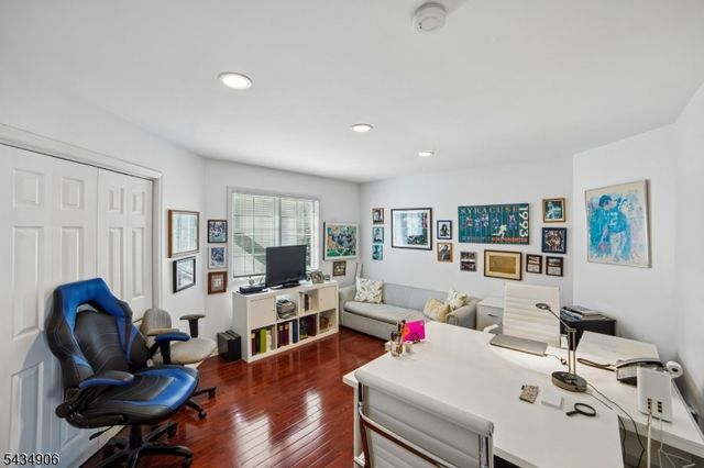 1098 Smith Manor Blvd, West Orange Twp., NJ 07052