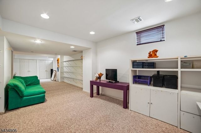 1098 Smith Manor Blvd, West Orange Twp., NJ 07052