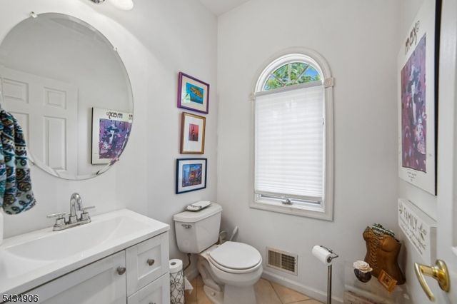 1098 Smith Manor Blvd, West Orange Twp., NJ 07052