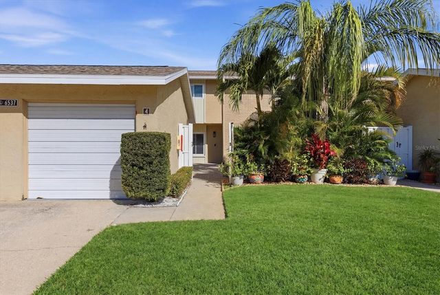 6537 CAPE HATTERAS WAY NE 4, St Petersburg, FL 33702