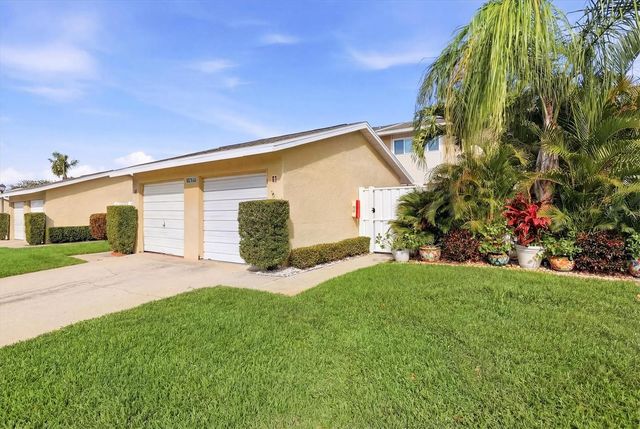 6537 CAPE HATTERAS WAY NE 4, St Petersburg, FL 33702