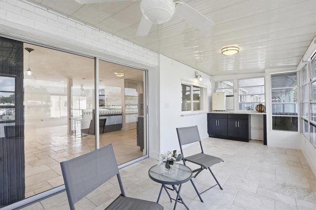 6537 CAPE HATTERAS WAY NE 4, St Petersburg, FL 33702