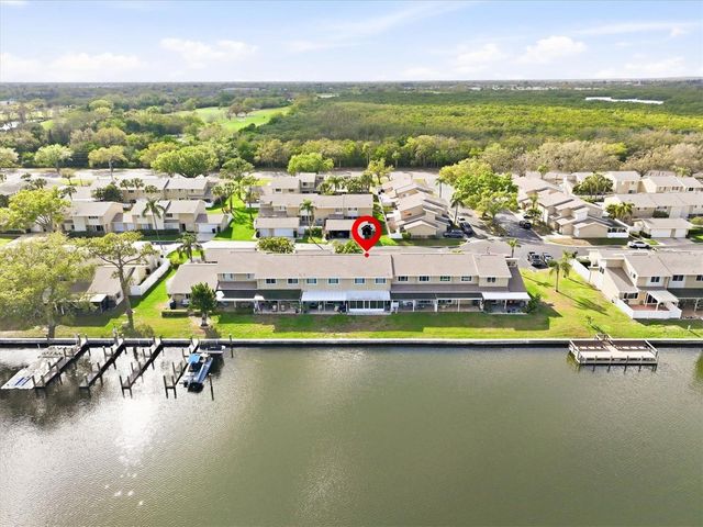 6537 CAPE HATTERAS WAY NE 4, St Petersburg, FL 33702