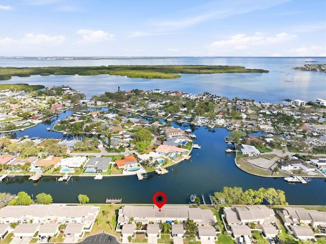 6537 CAPE HATTERAS WAY NE 4, St Petersburg, FL 33702