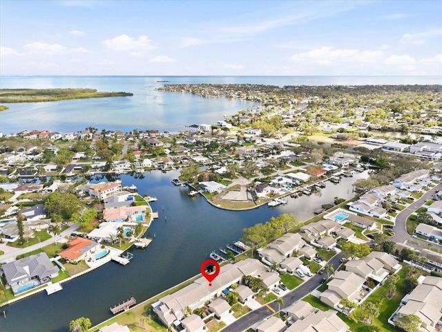 6537 CAPE HATTERAS WAY NE 4, St Petersburg, FL 33702