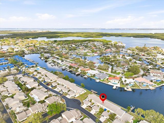 6537 CAPE HATTERAS WAY NE 4, St Petersburg, FL 33702
