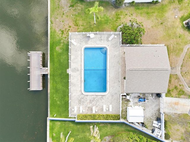 6537 CAPE HATTERAS WAY NE 4, St Petersburg, FL 33702