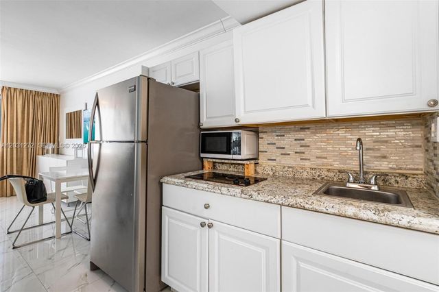 19201 Collins Avenue 104, Sunny Isles Beach, FL 33160