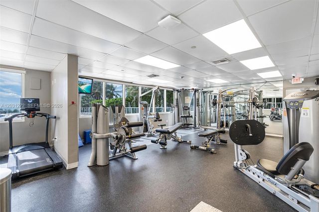 19201 Collins Avenue 104, Sunny Isles Beach, FL 33160